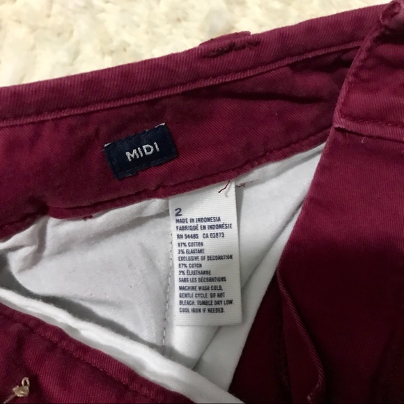 American Eagle Maroon Midi Shorts Size 2 - Picture 5 of 6